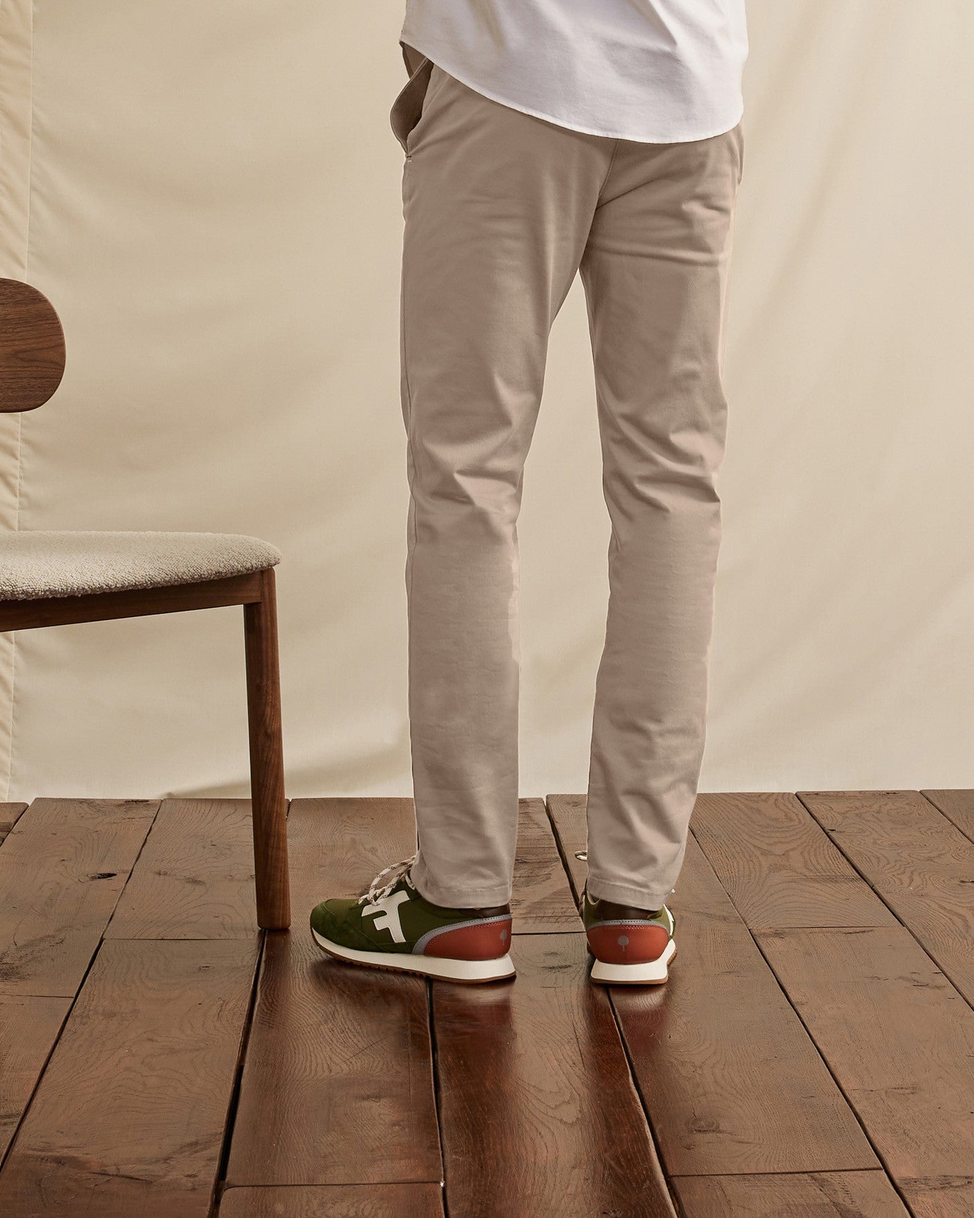 Light beige slim-fit chinos