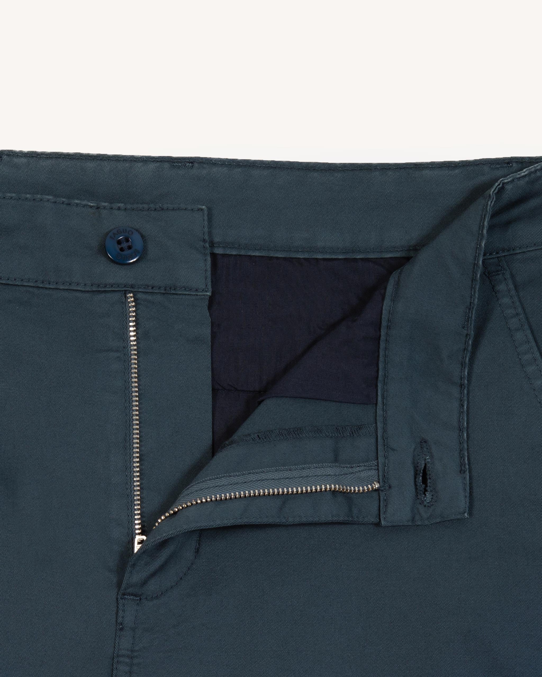 Chino bleu marine