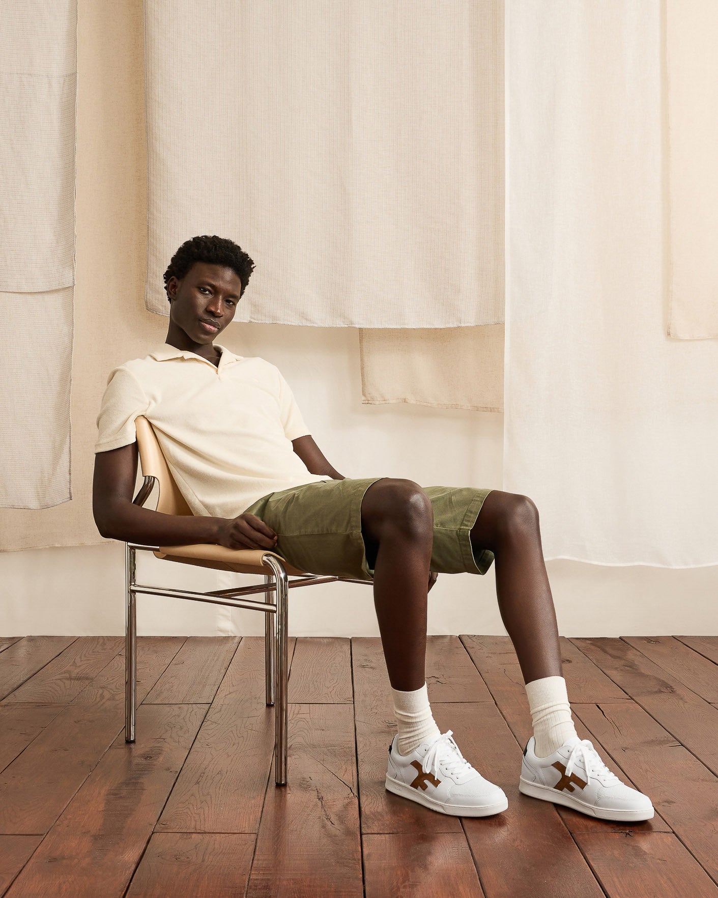 Baskets blanches & bleu marine cuir & nylon recycle - modele HAZEL