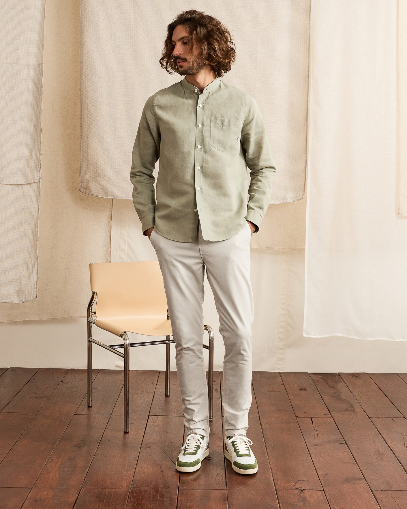 Chino écru coupe fuselée