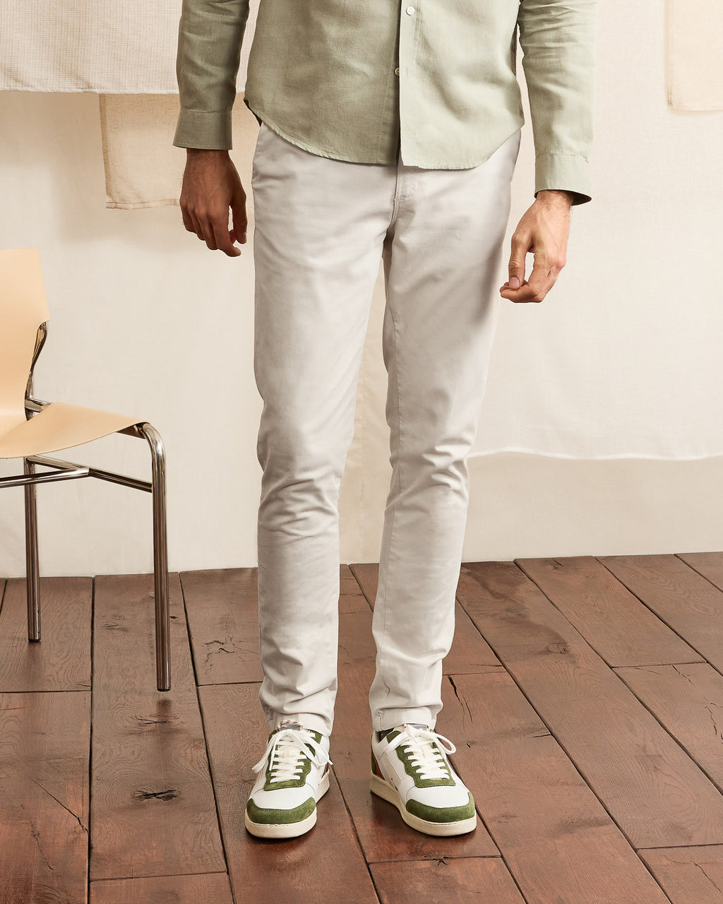 Ecru tapered chino