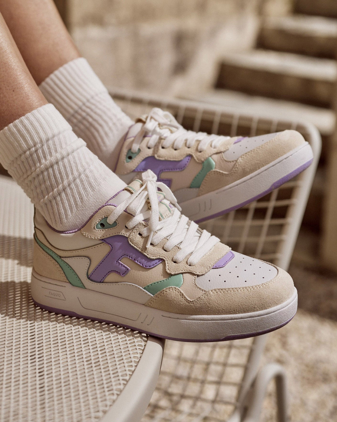 Baskets basses beige & violet clair