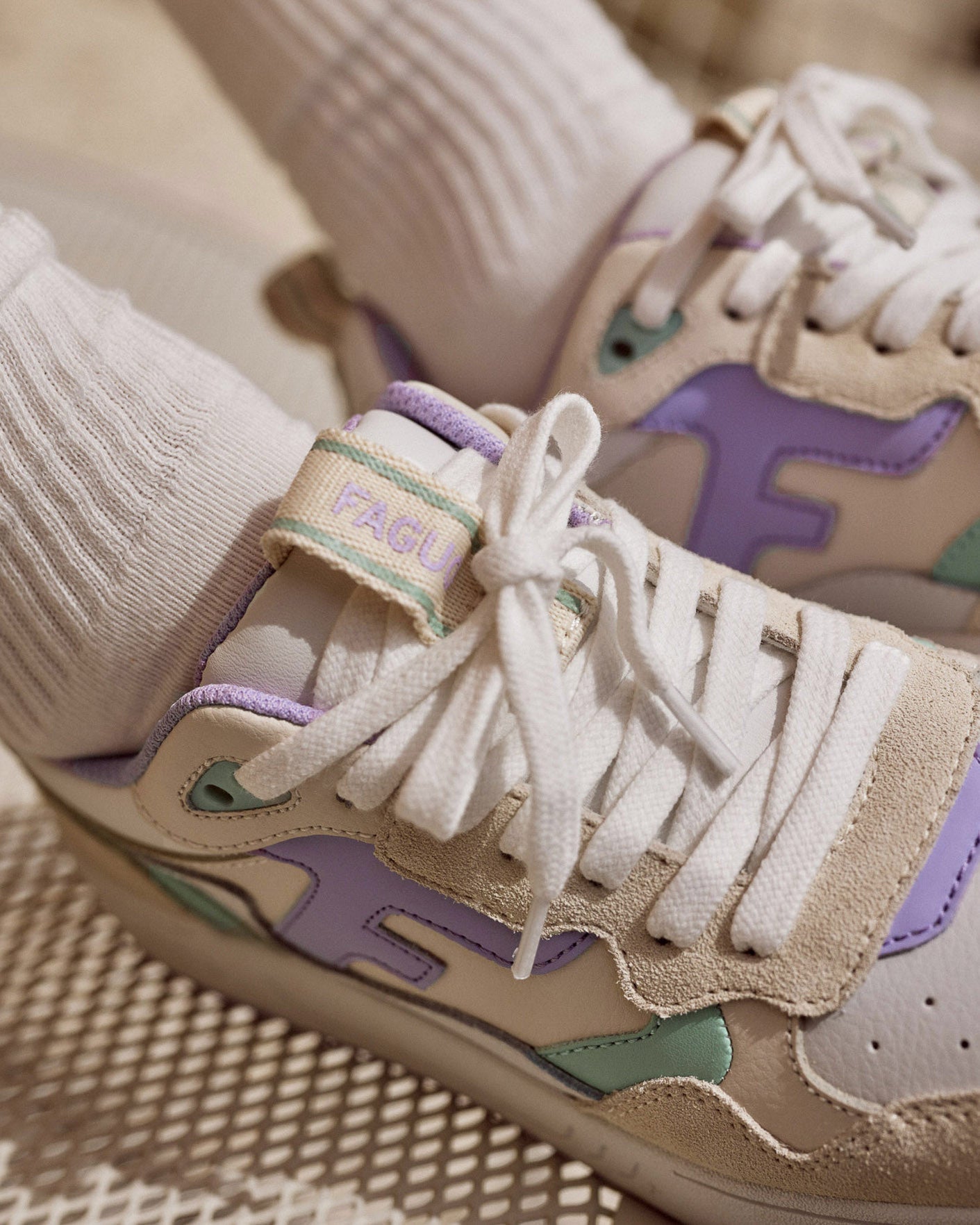 Baskets basses beige & violet clair