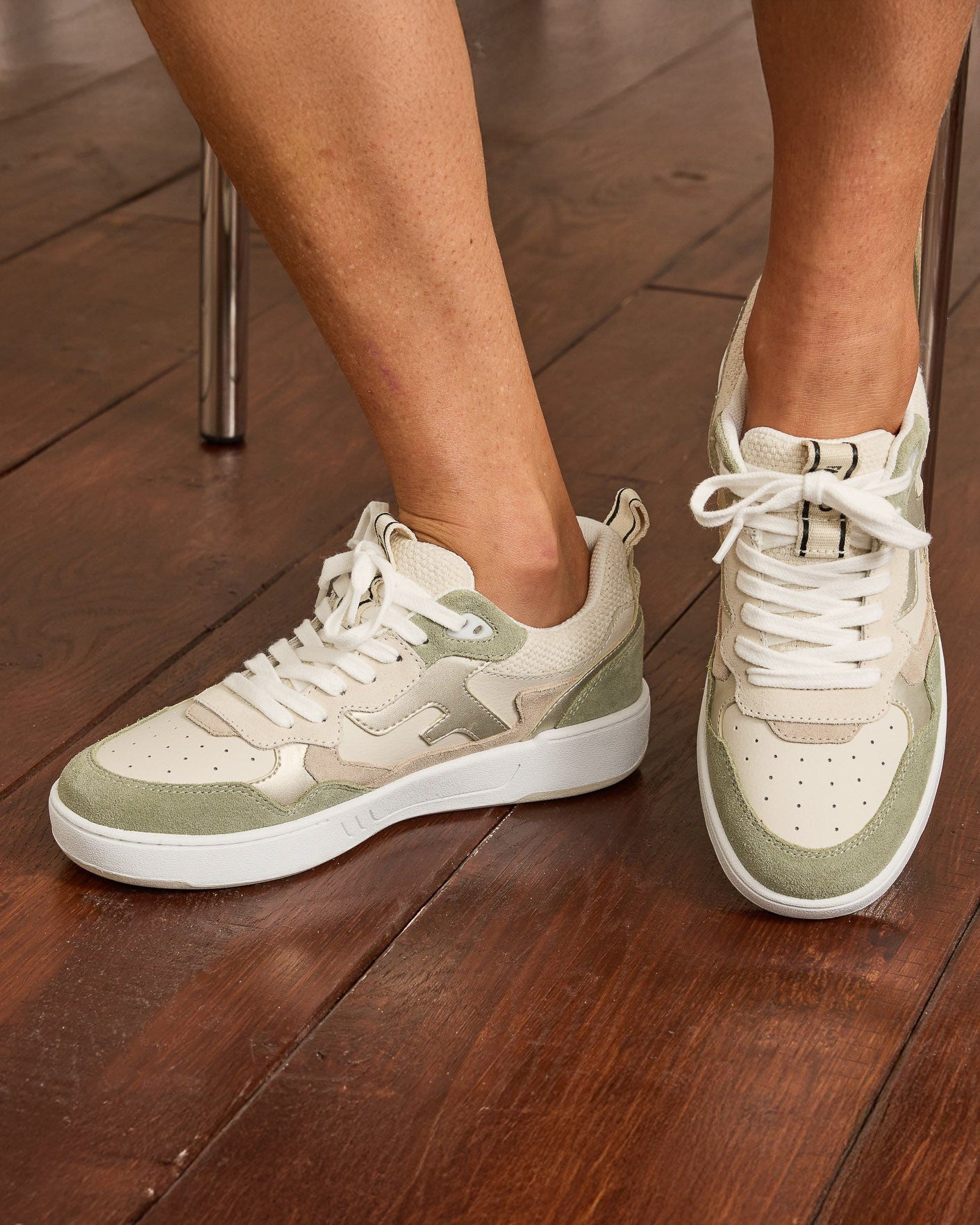 Baskets basses écrues & kaki clair