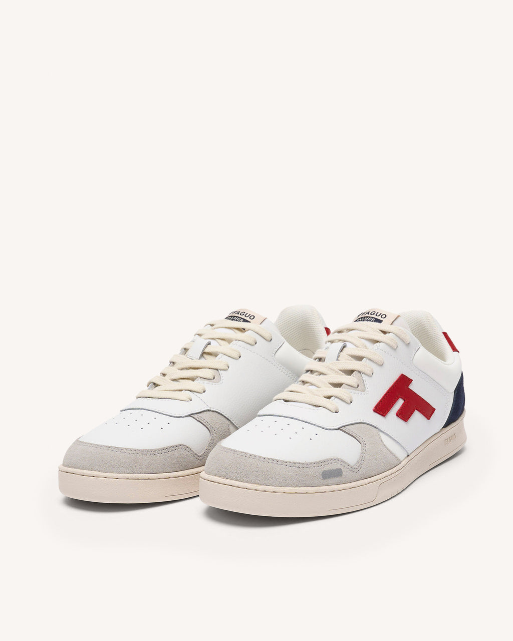 Baskets basses blanches, rouges et bleues