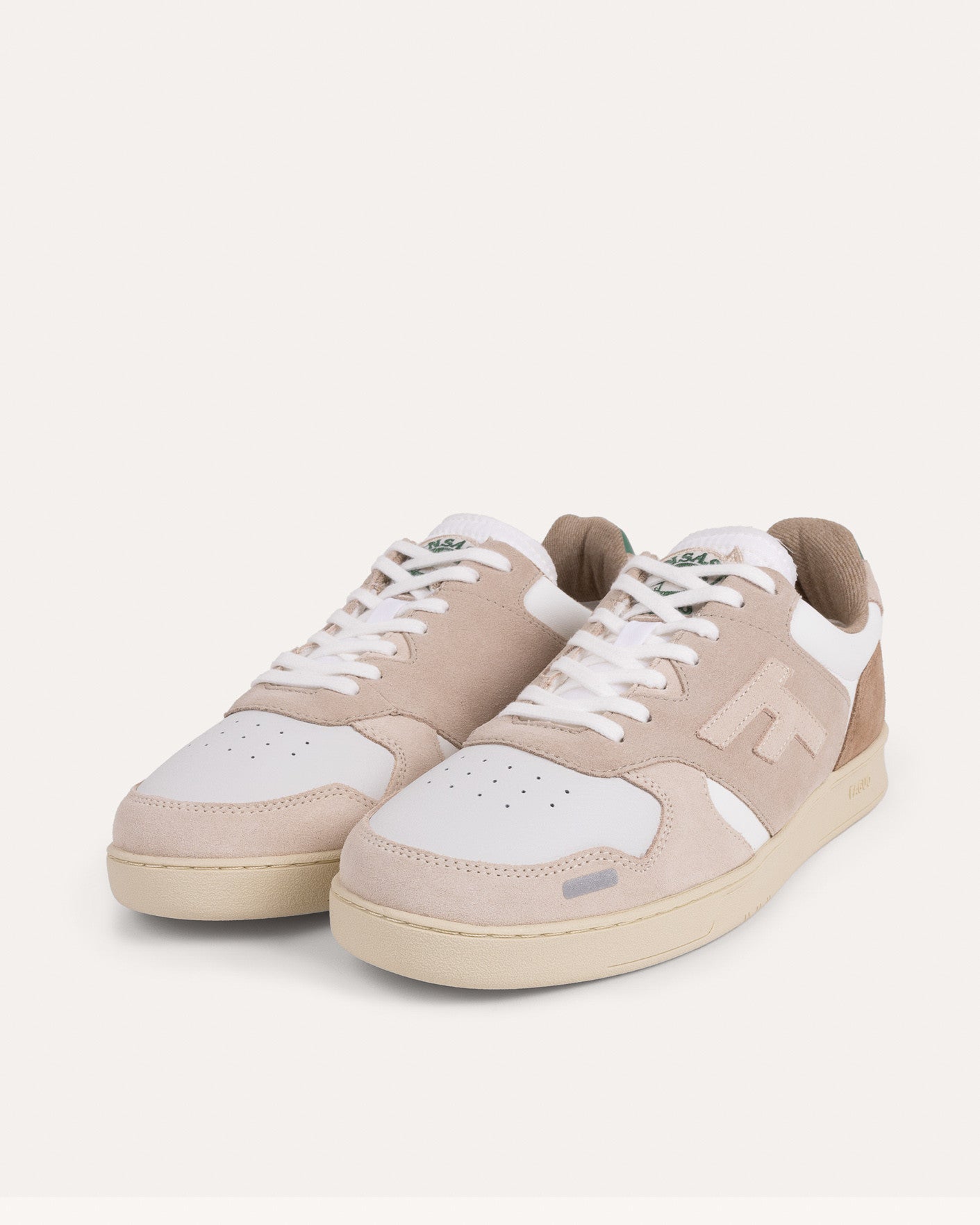 Baskets basses blanches et beiges lab sensas