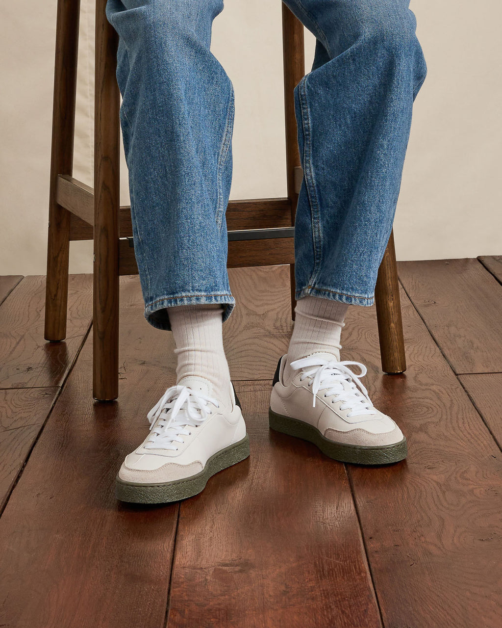 Baskets ecrues & noires cuir & cuir suede - modele LUMBO