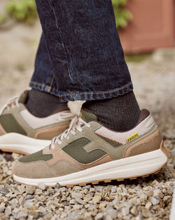 Kaki en bruine hardloopschoenen van gerecycled polyester en suède - model LIMWOOD