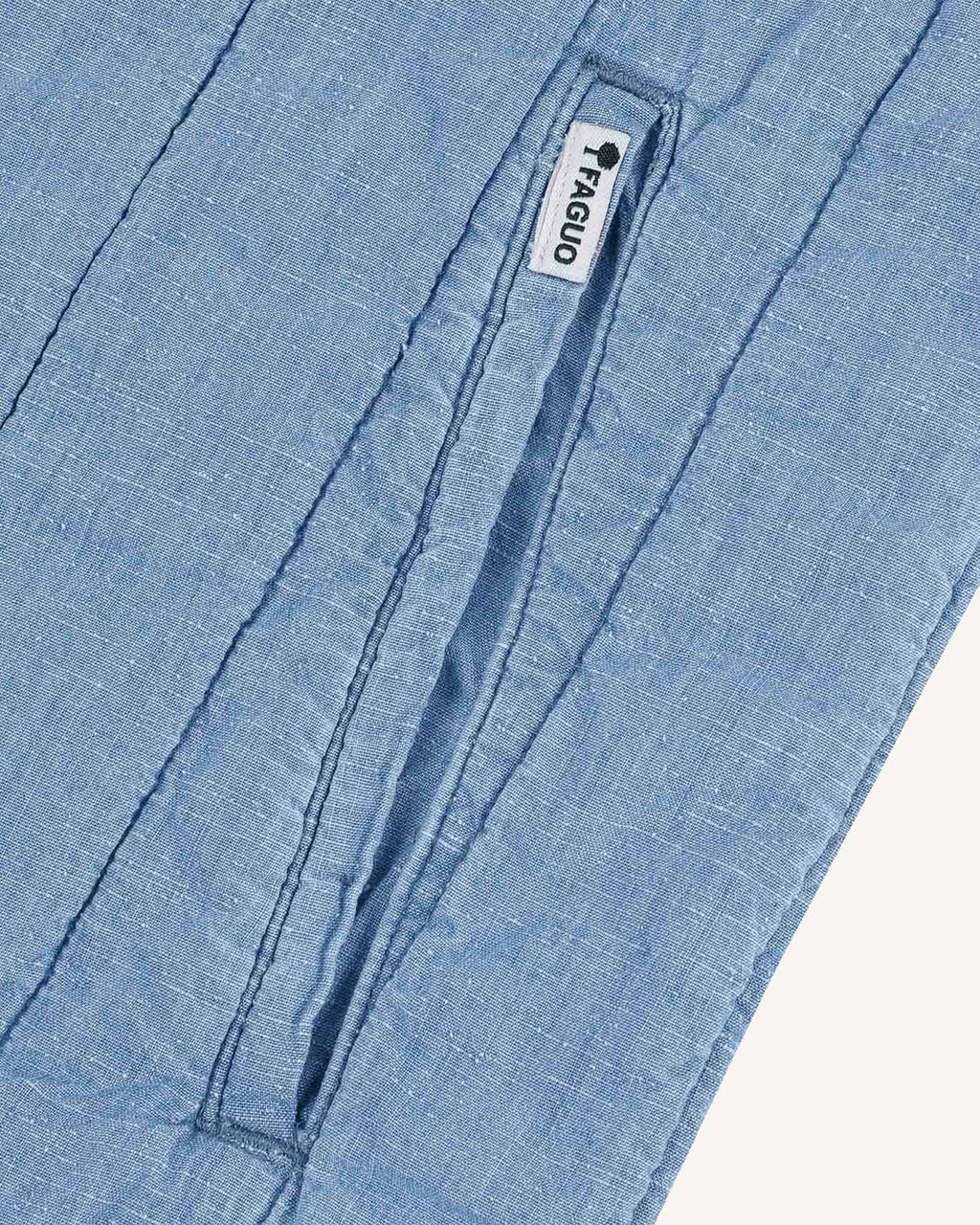 Sleeveless light denim jacket
