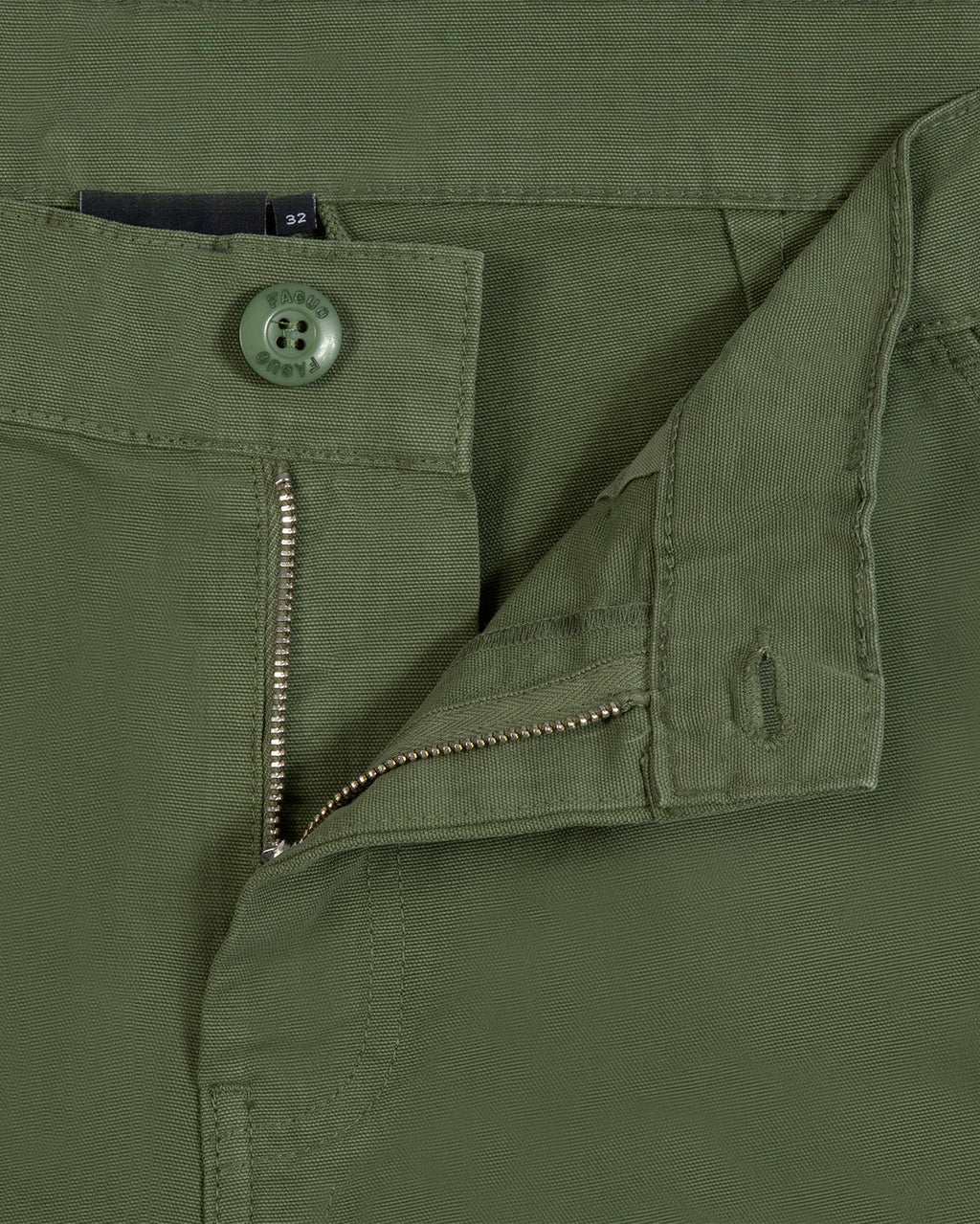 Chino vert kaki