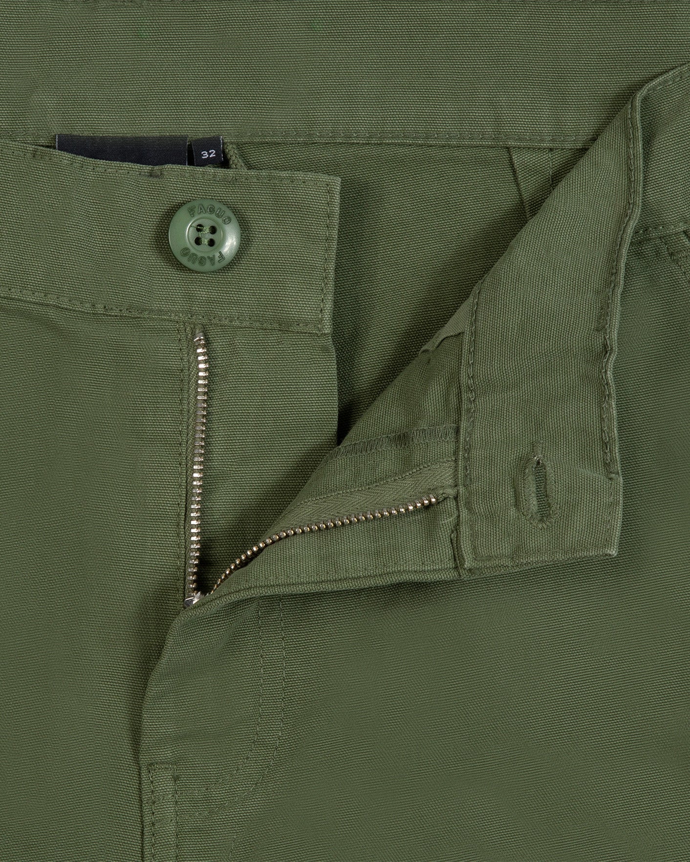 Chino vert kaki