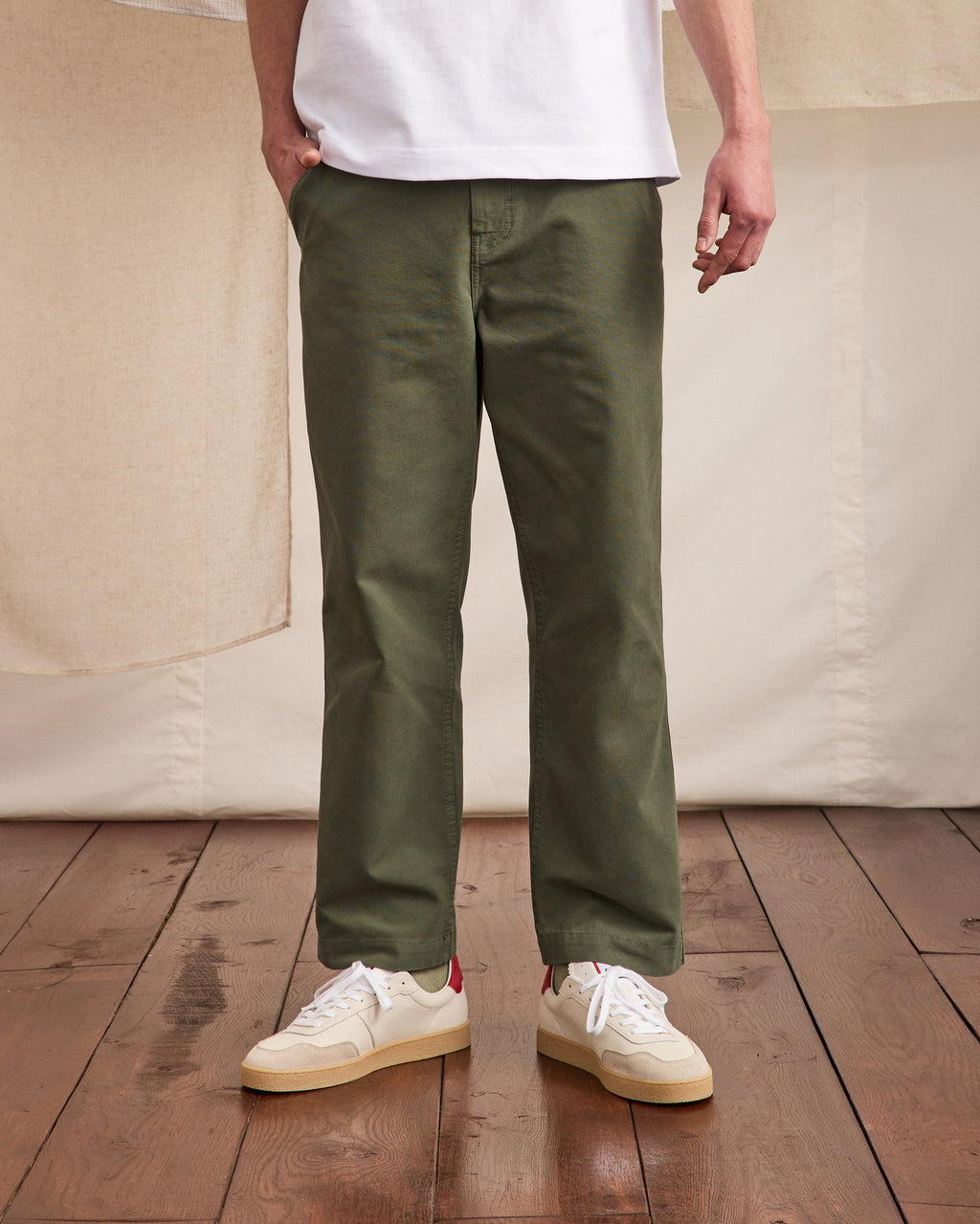 Chino vert kaki