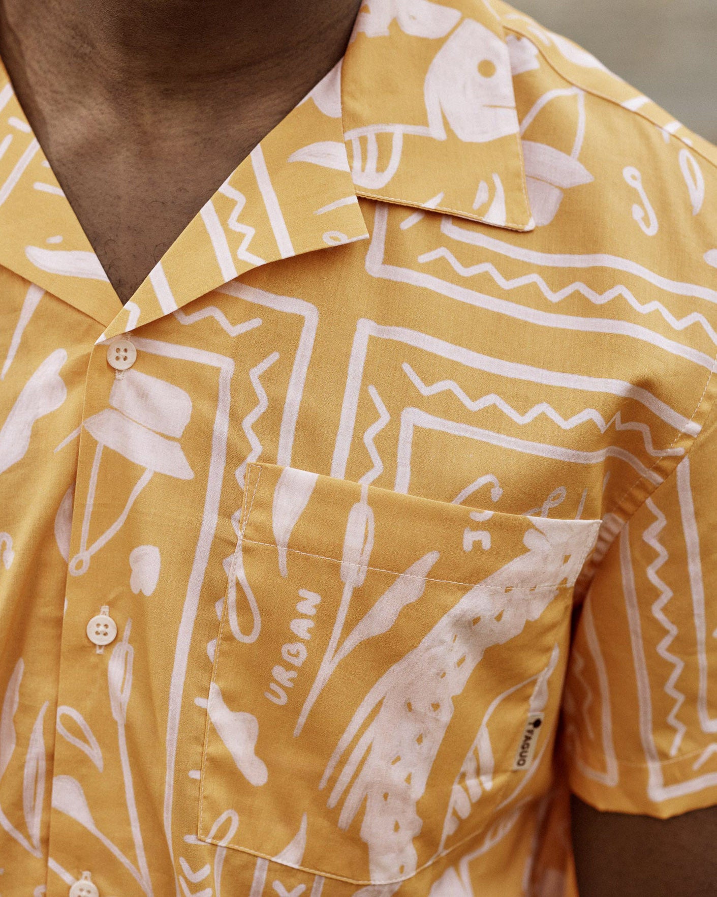 Chemise ocre