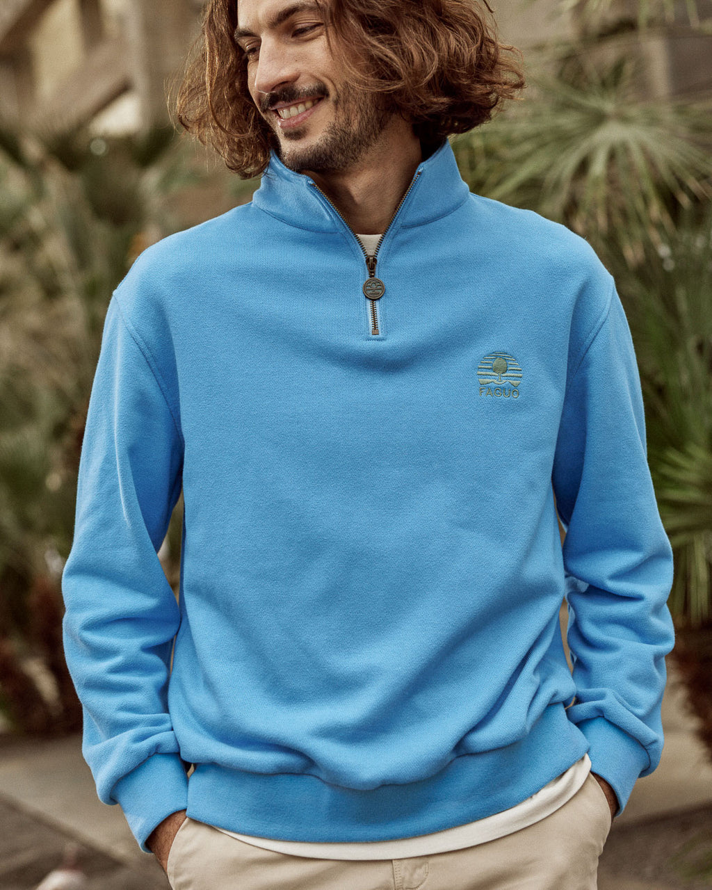 Sweat bleu azur broderie faguo outdoor