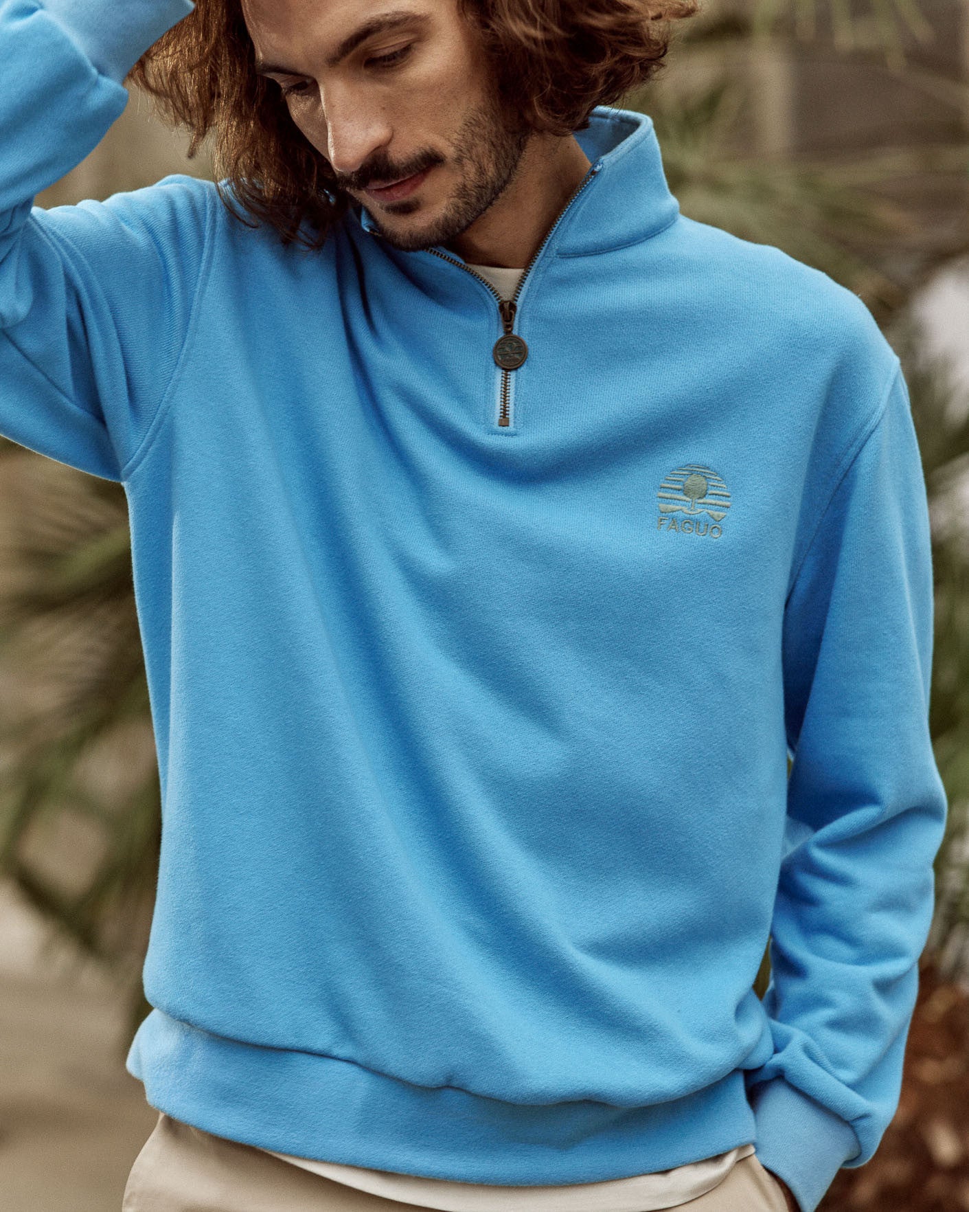 Sweat bleu azur broderie faguo outdoor