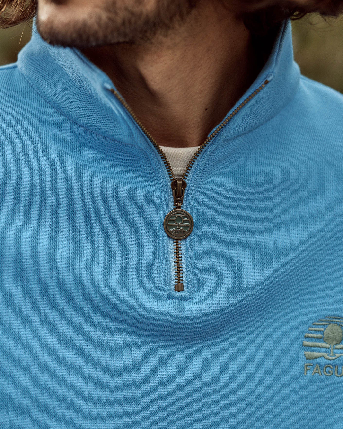 Sweat bleu azur broderie faguo outdoor