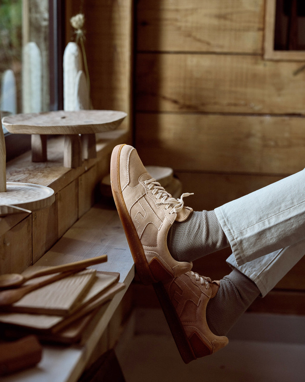 Light beige trainers