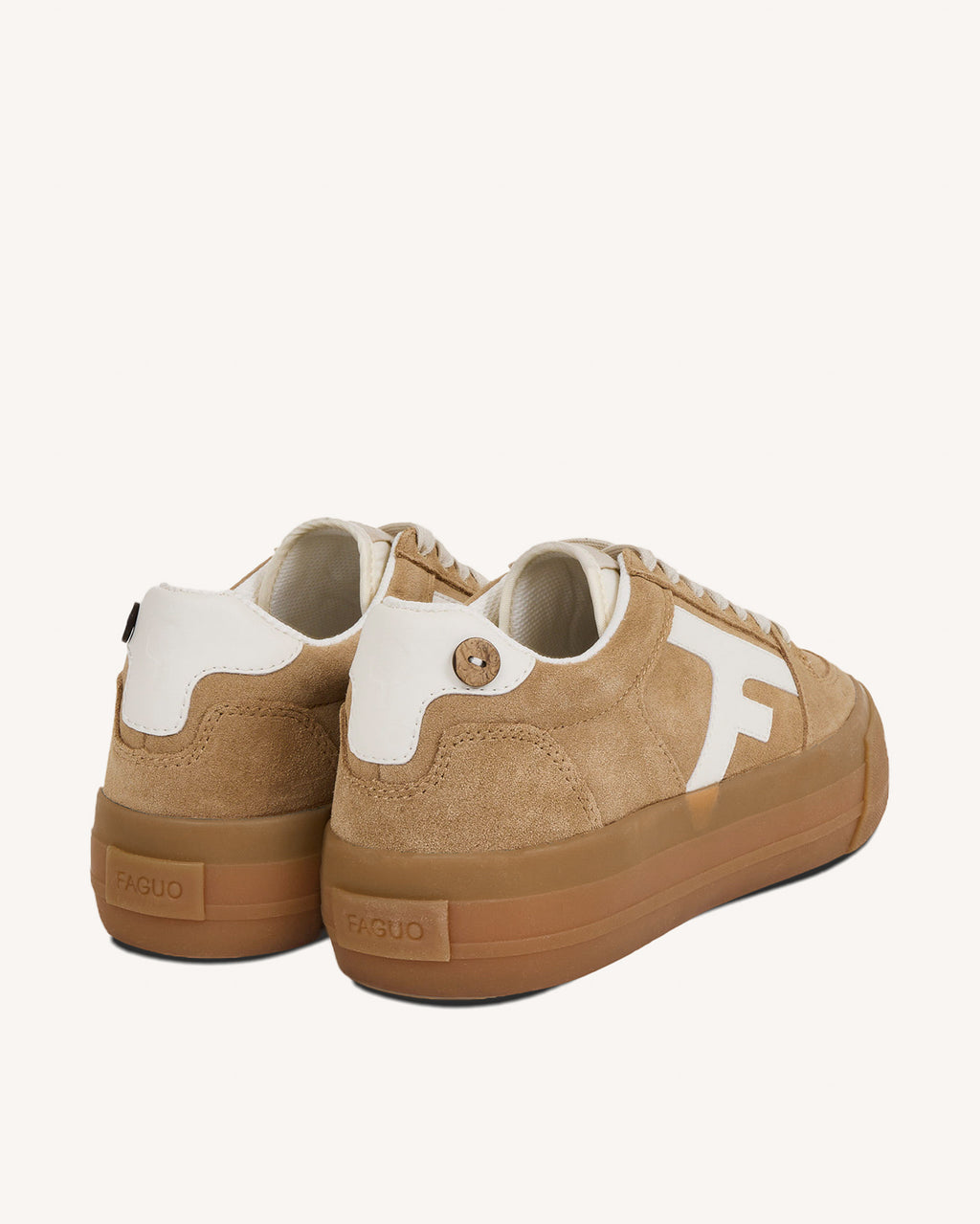 Sand tennis shoes