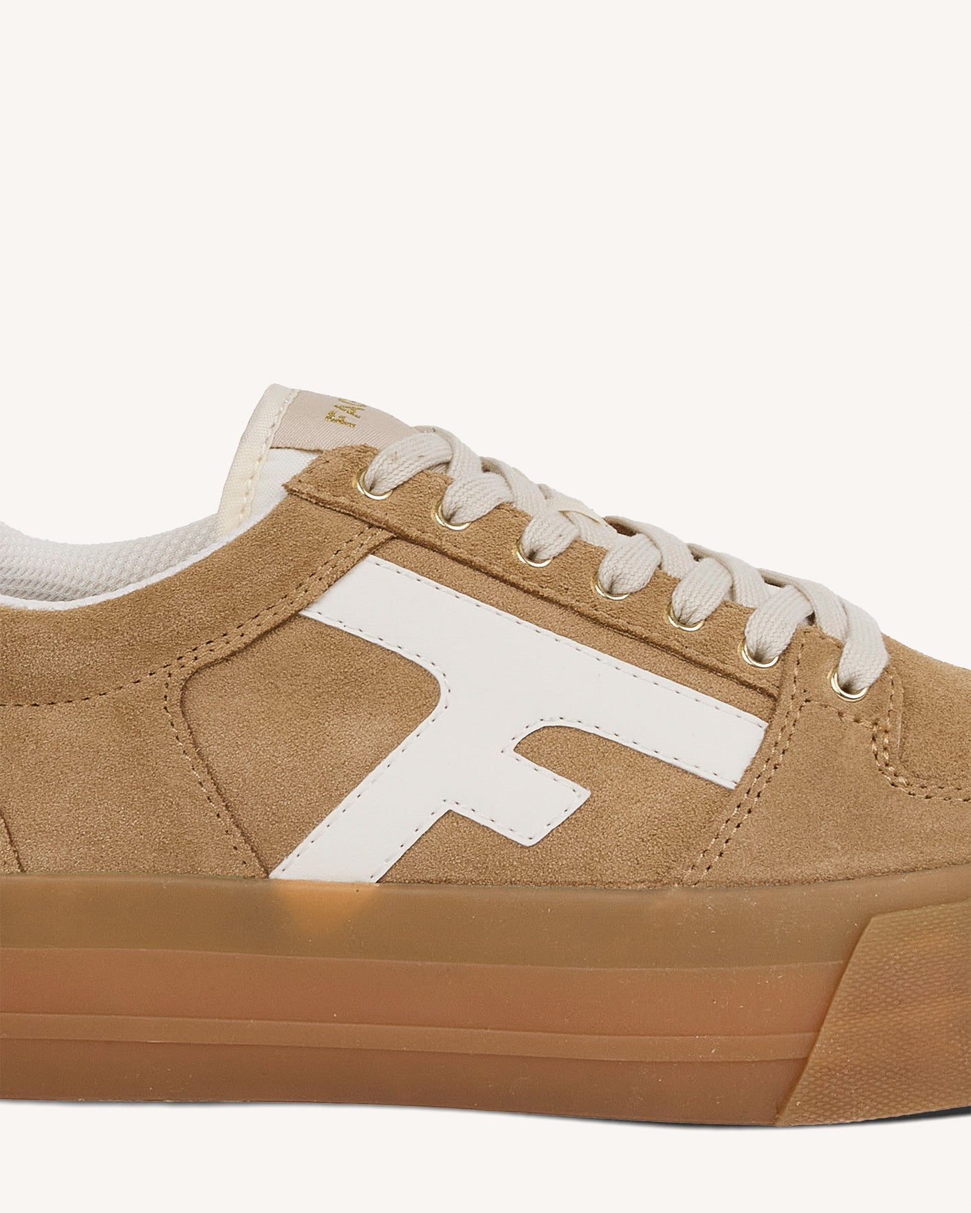 Sand trainers
