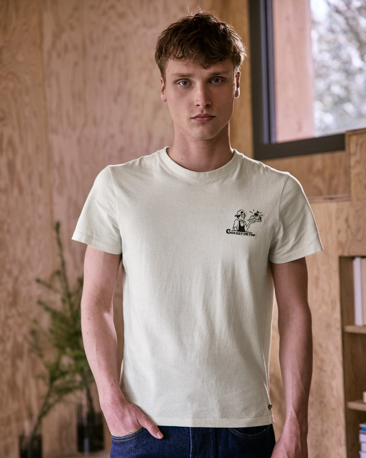 T-shirt écru "cherry on top"