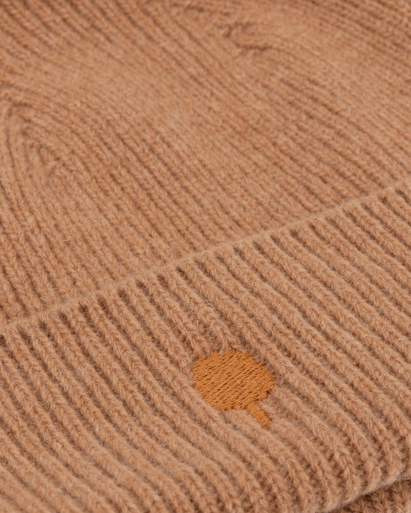Camel tree embroidery tights