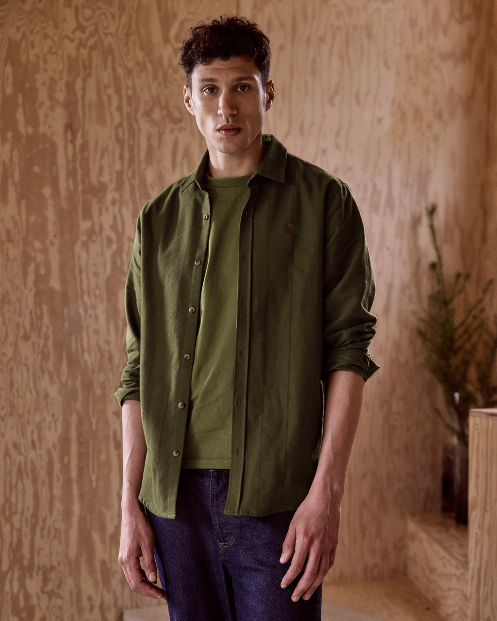 Chemise kaki & multicolore broderie arbre