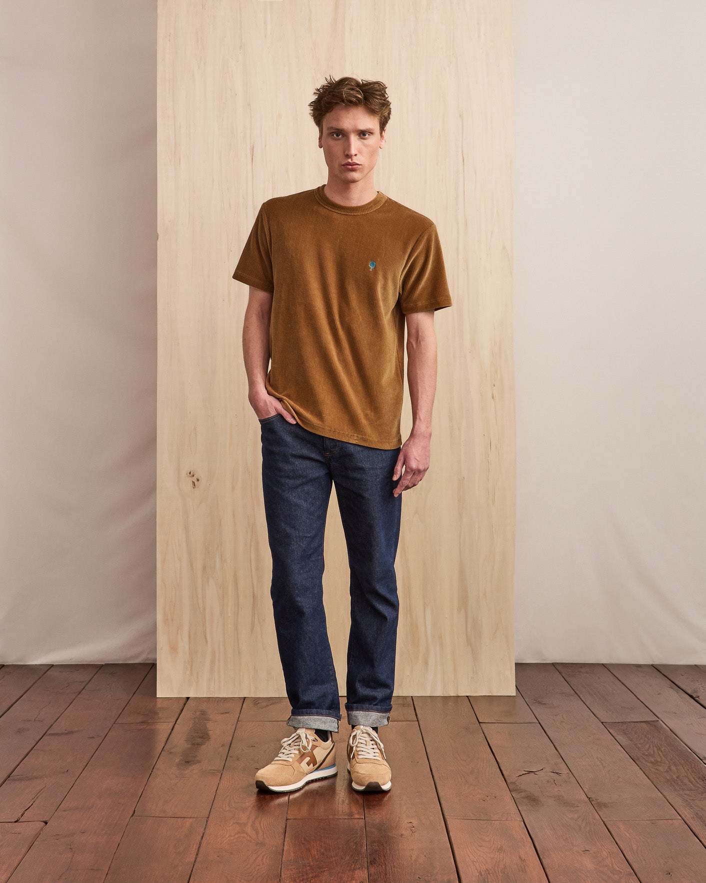 T-shirt camel