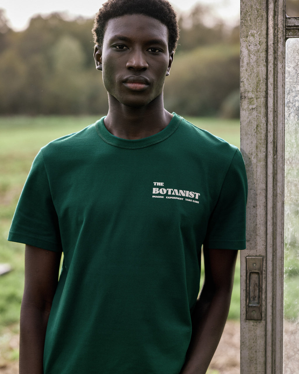 Forest green t-shirt "the botanist"