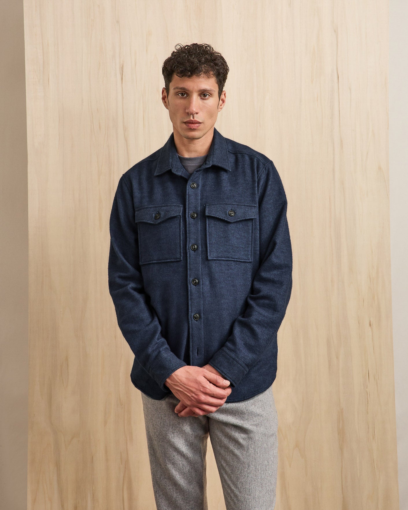 Chemise bleu marine poches poitrine