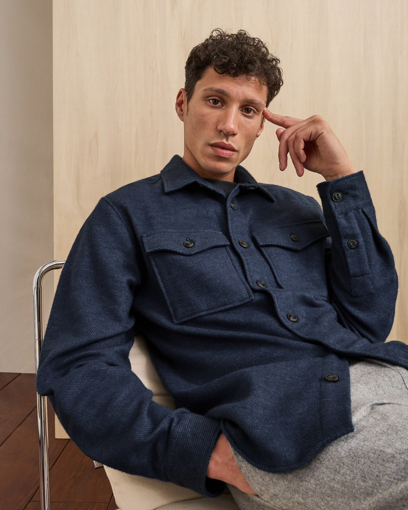 Chemise bleu marine poches poitrine