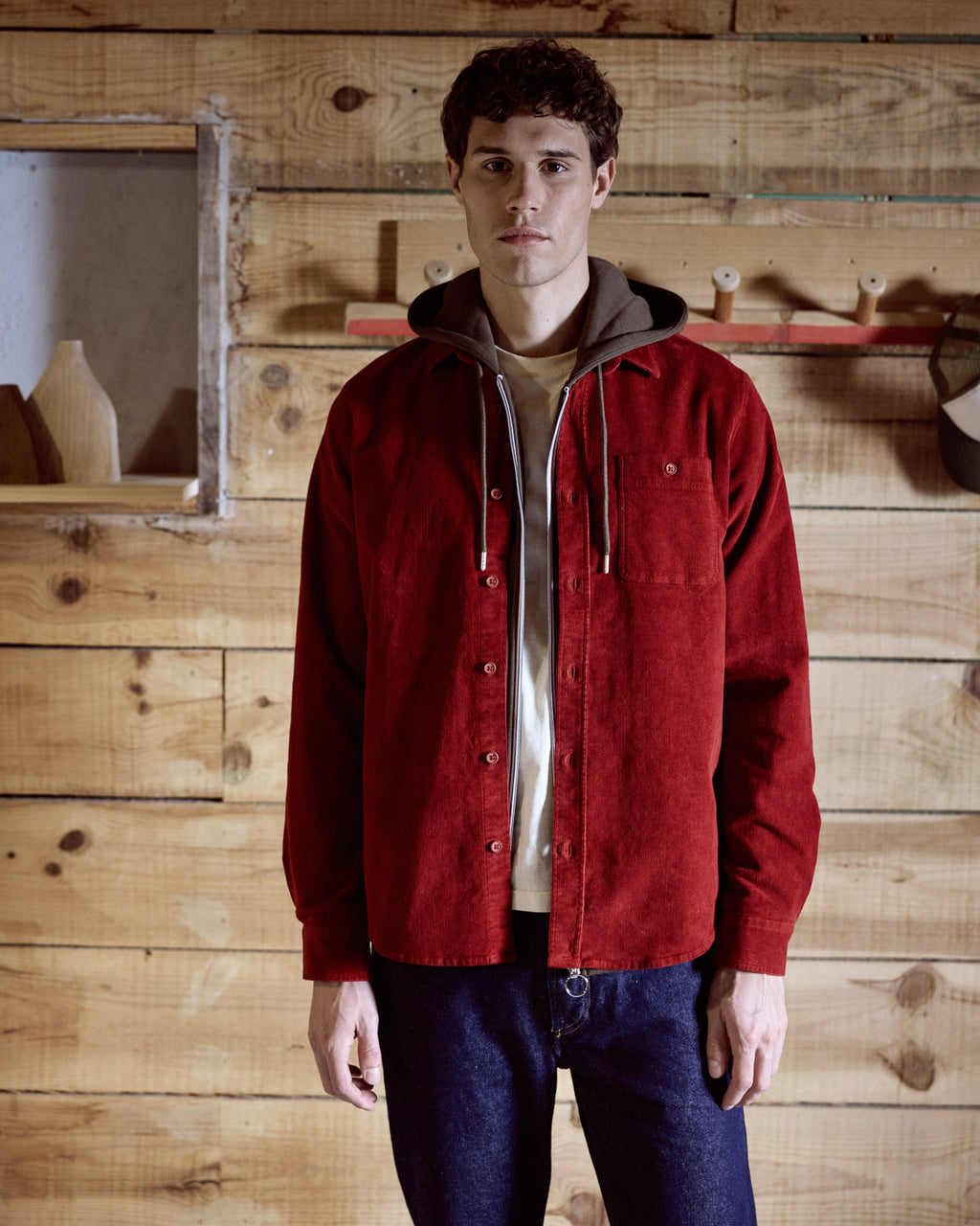Chemise rouge foncé