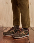 Khaki & beige running shoes