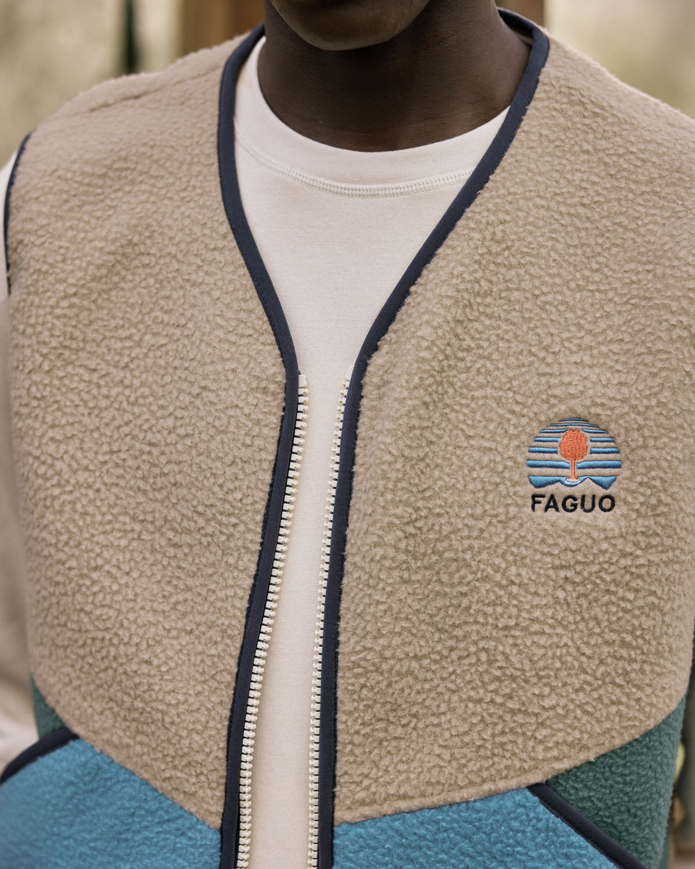Teillayns sm fleece jacket beige and blue sleeves