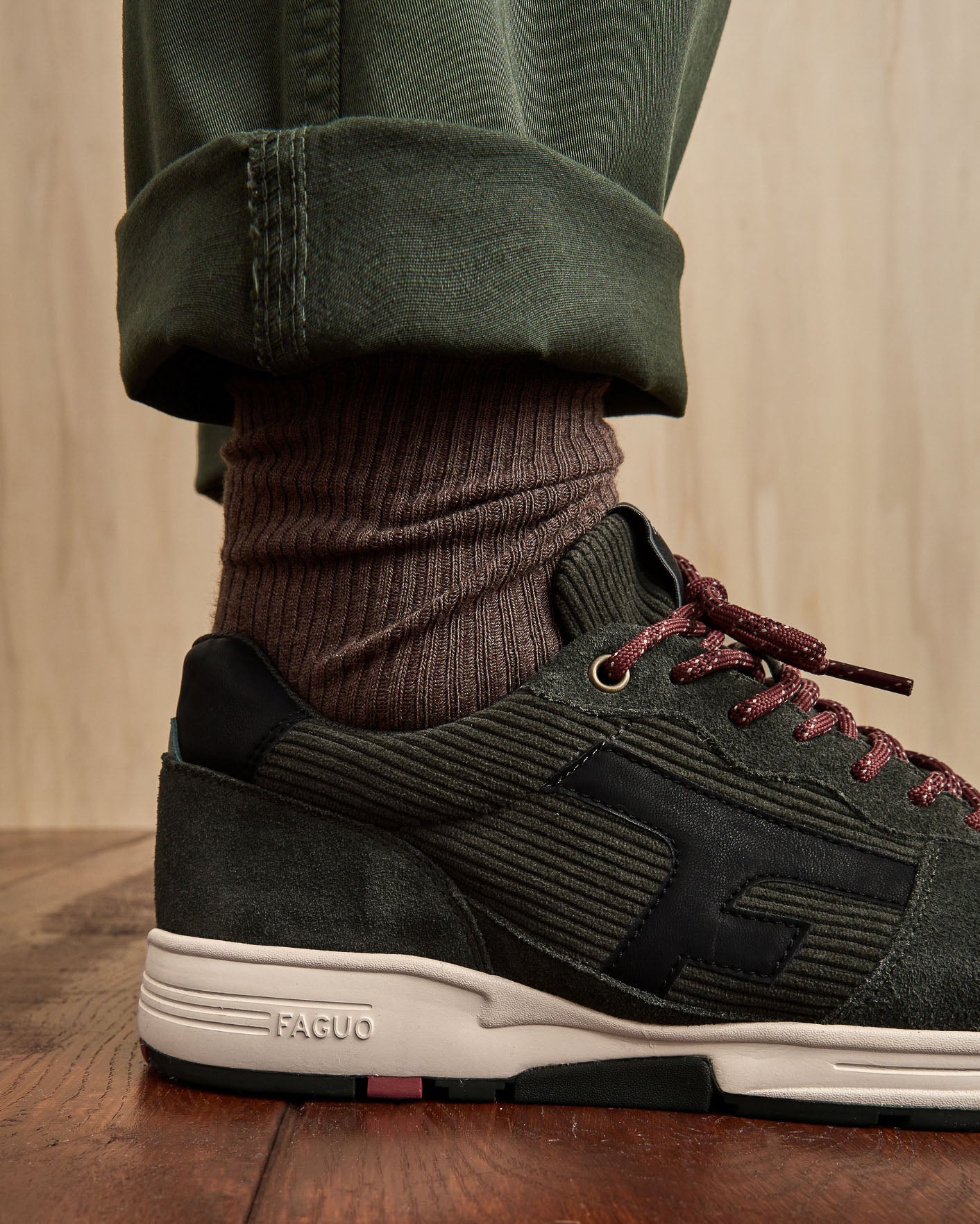 Running Olive khaki