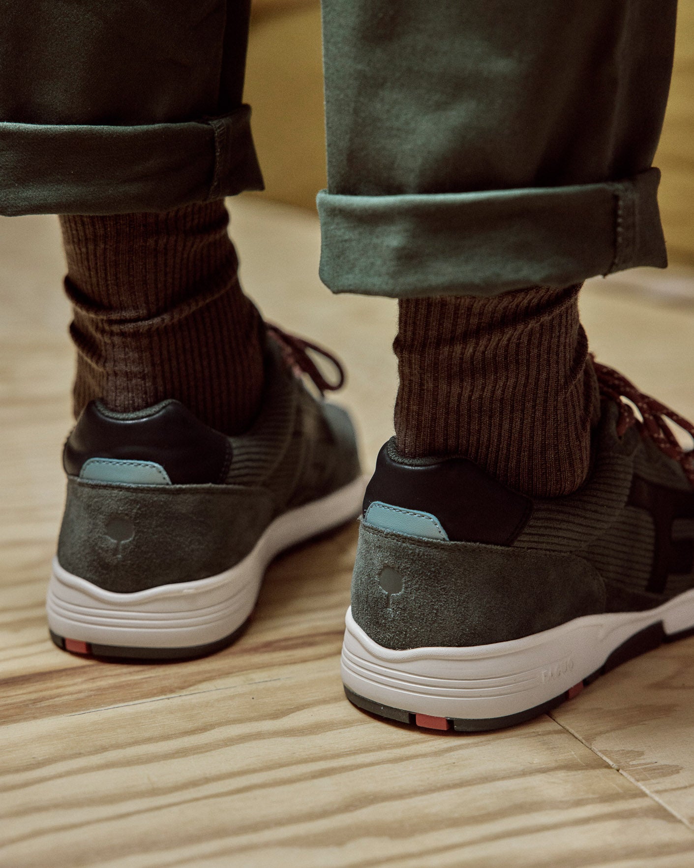 Running Olive khaki