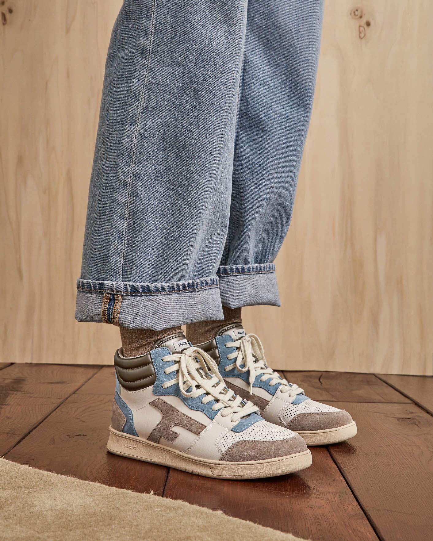 Baskets montantes Hazel mid écrues et bleu clair