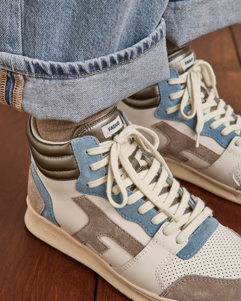 Baskets montantes Hazel mid écrues et bleu clair