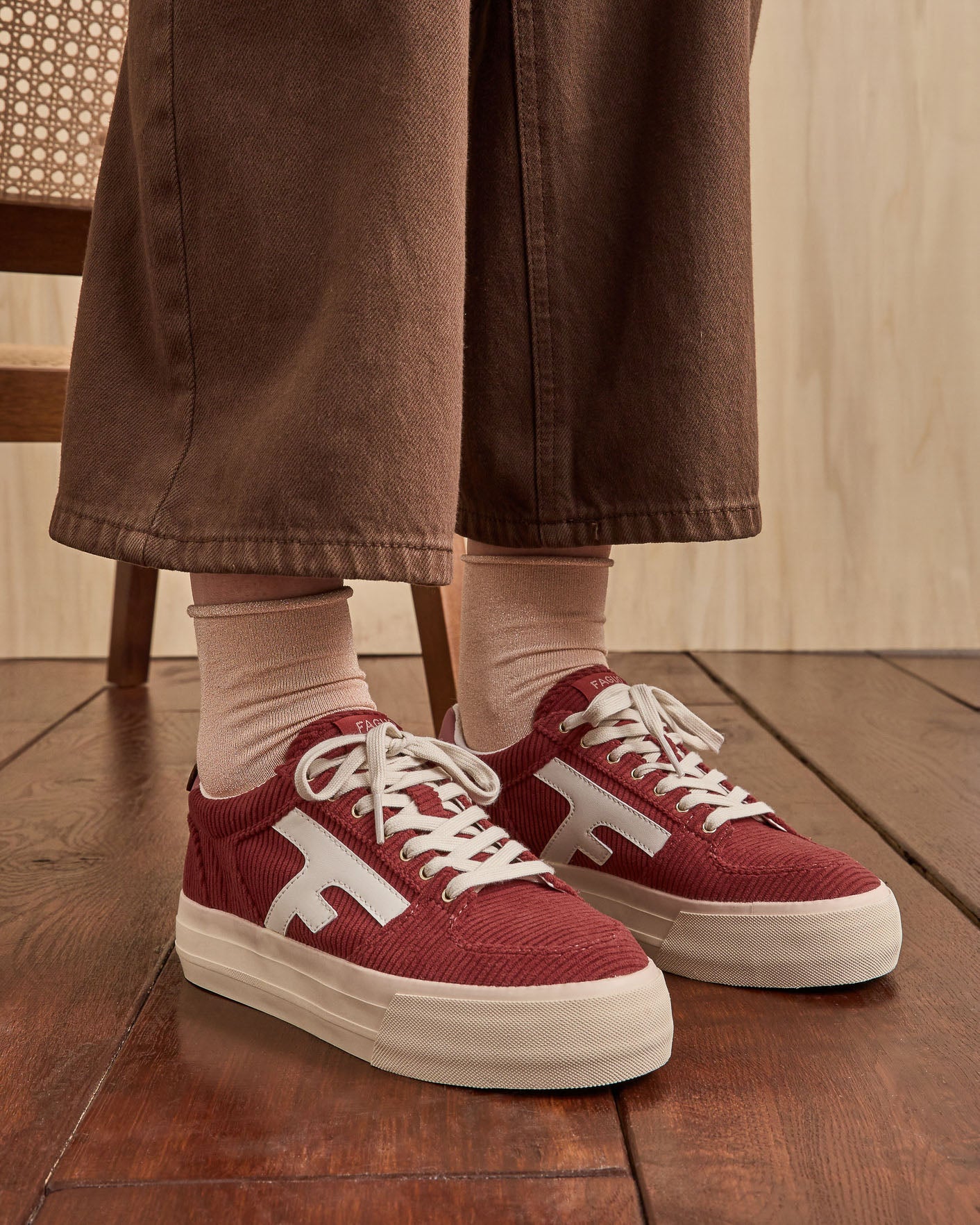 Tennis basses bordeaux