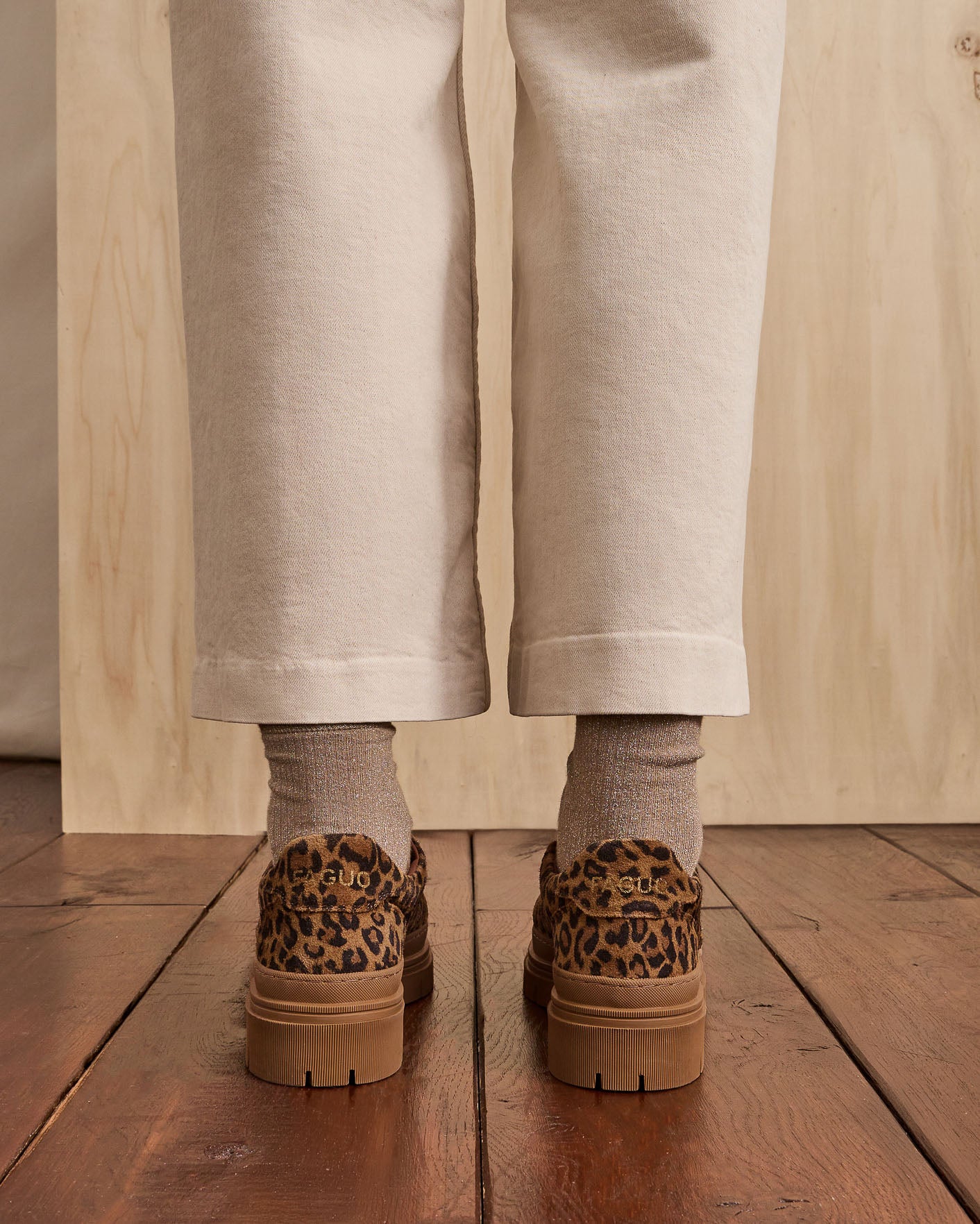Brown and leopard print low shoes