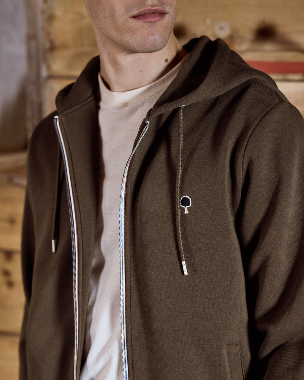 Sweat à capuche marron foncé