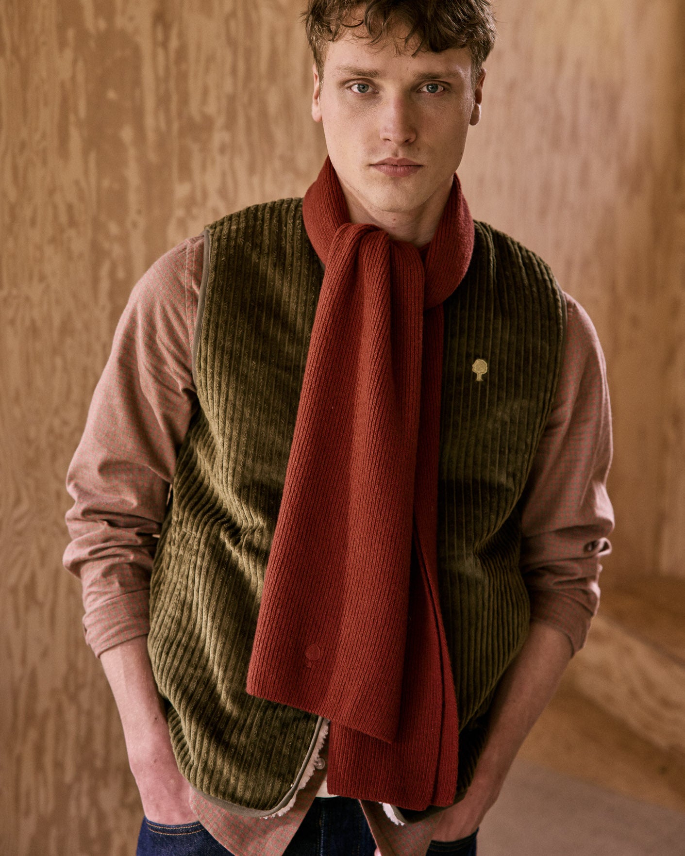 Brick scarf