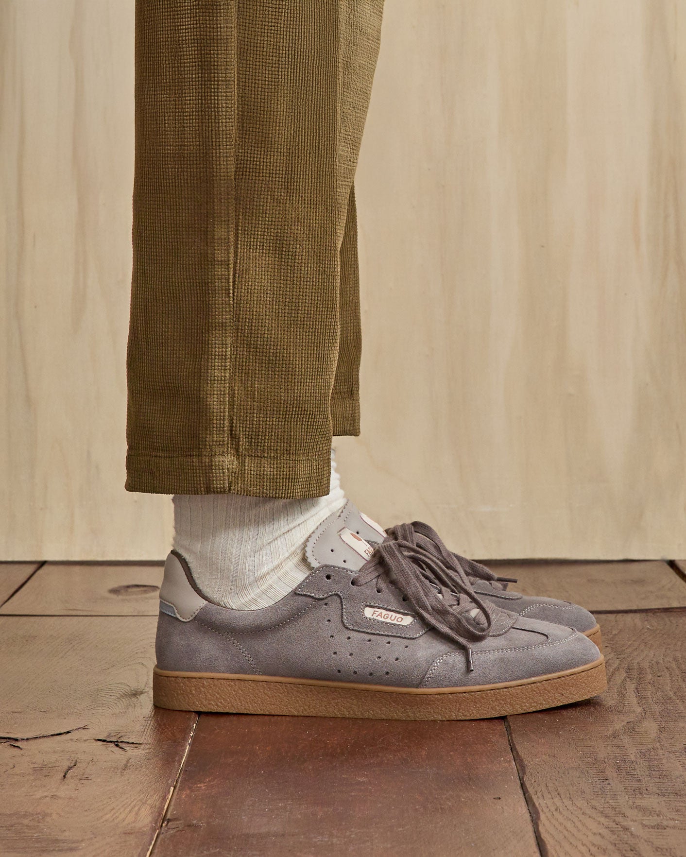 Baskets basses Lumbo Suede Taupe