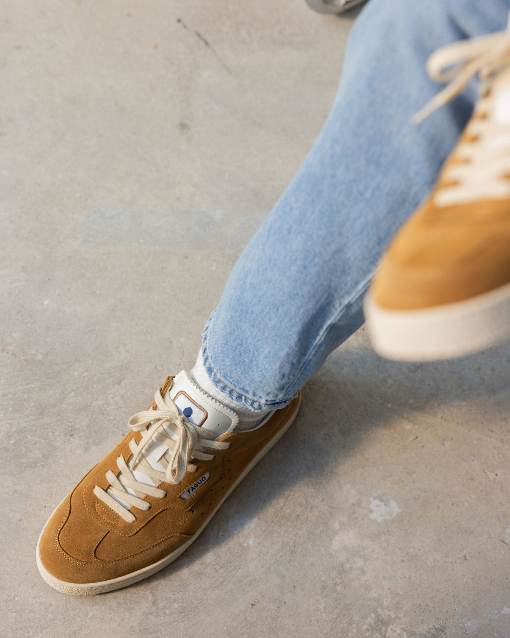 Baskets basses Lumbo Suede Light camel