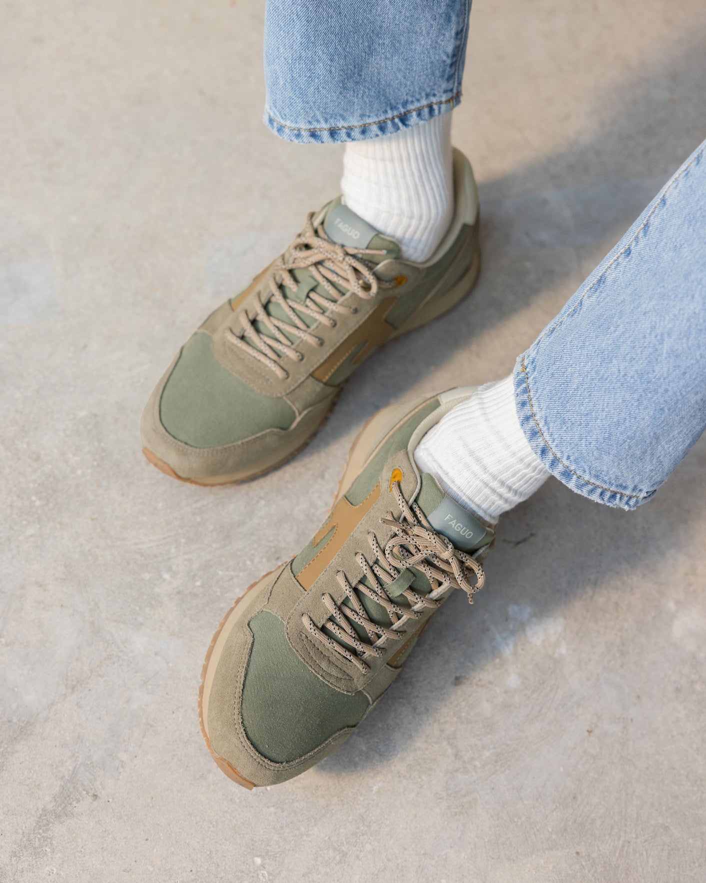 Running Elm Tissu-suede Dark kaki
