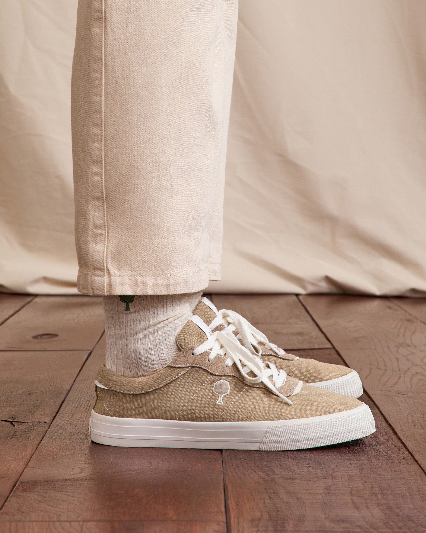 Low-top trainers Nashi Fabric-suede Beige