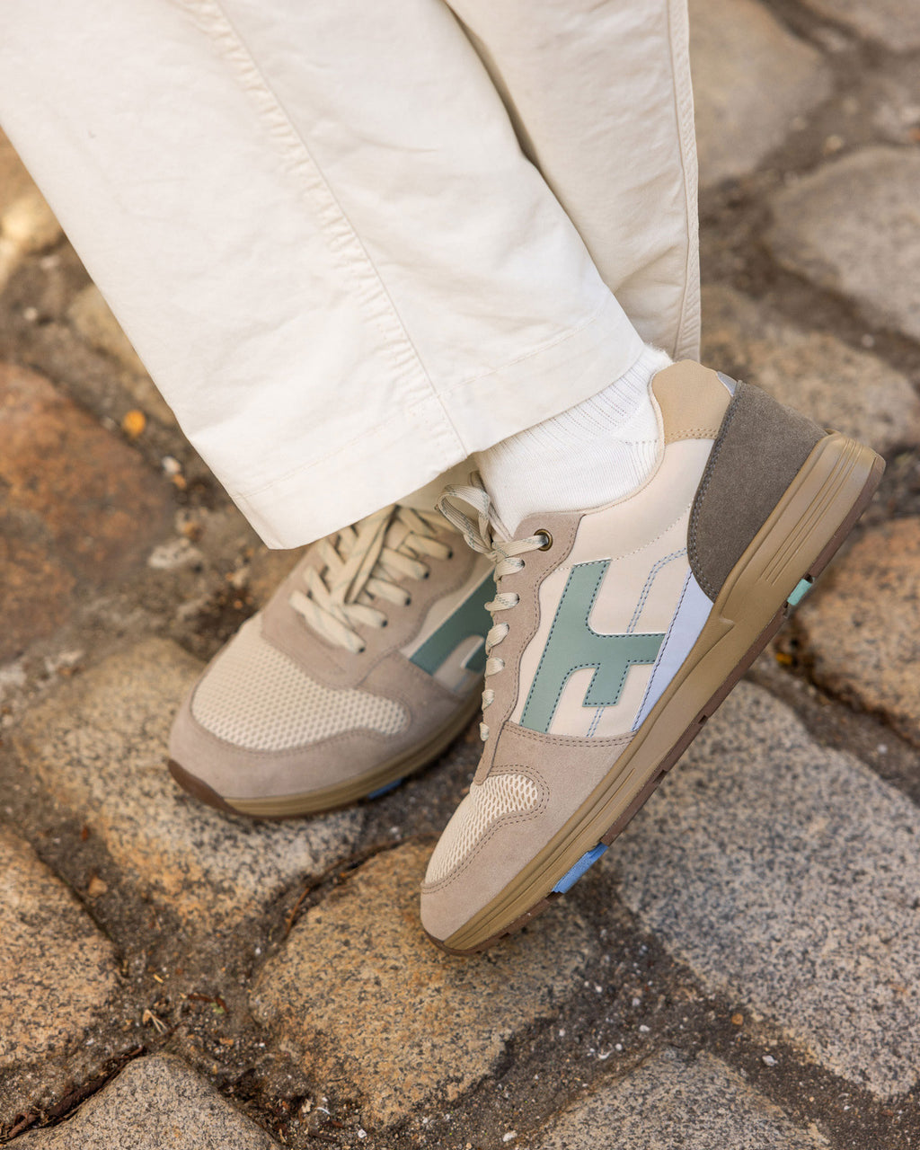Running Olive Tissu-suede Cream/grey