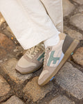 Running-Sneaker Olive Stoff-Wildleder Creme/Grau