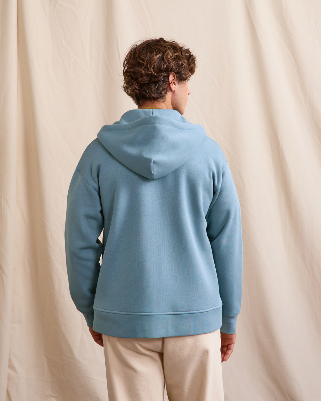 Sweat a capuche Mesnil os Maille 
