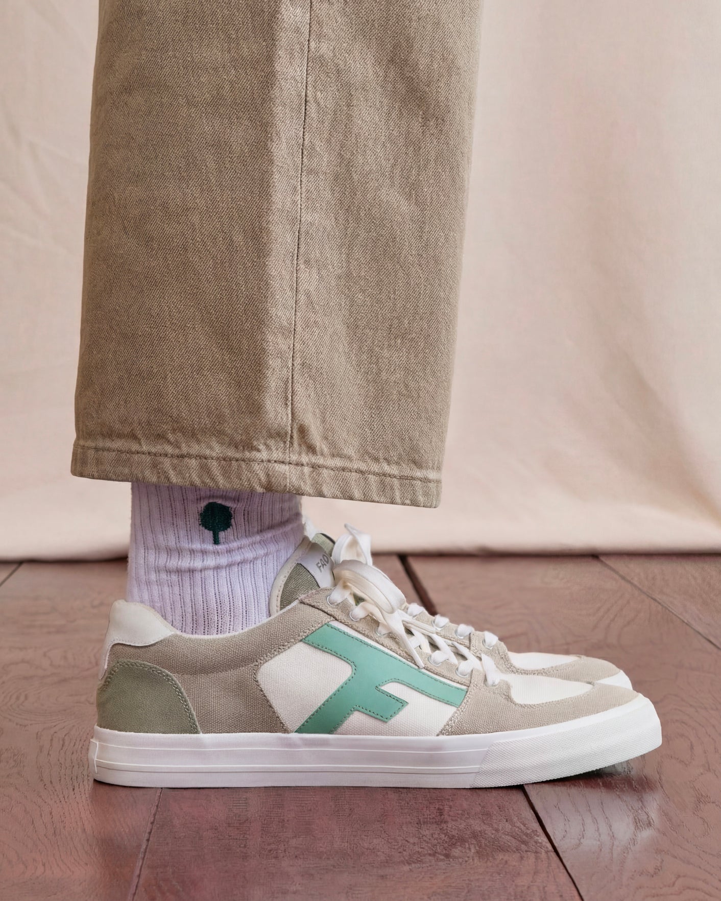 Low-top beige & blue recycled cotton trainers - WALNUT