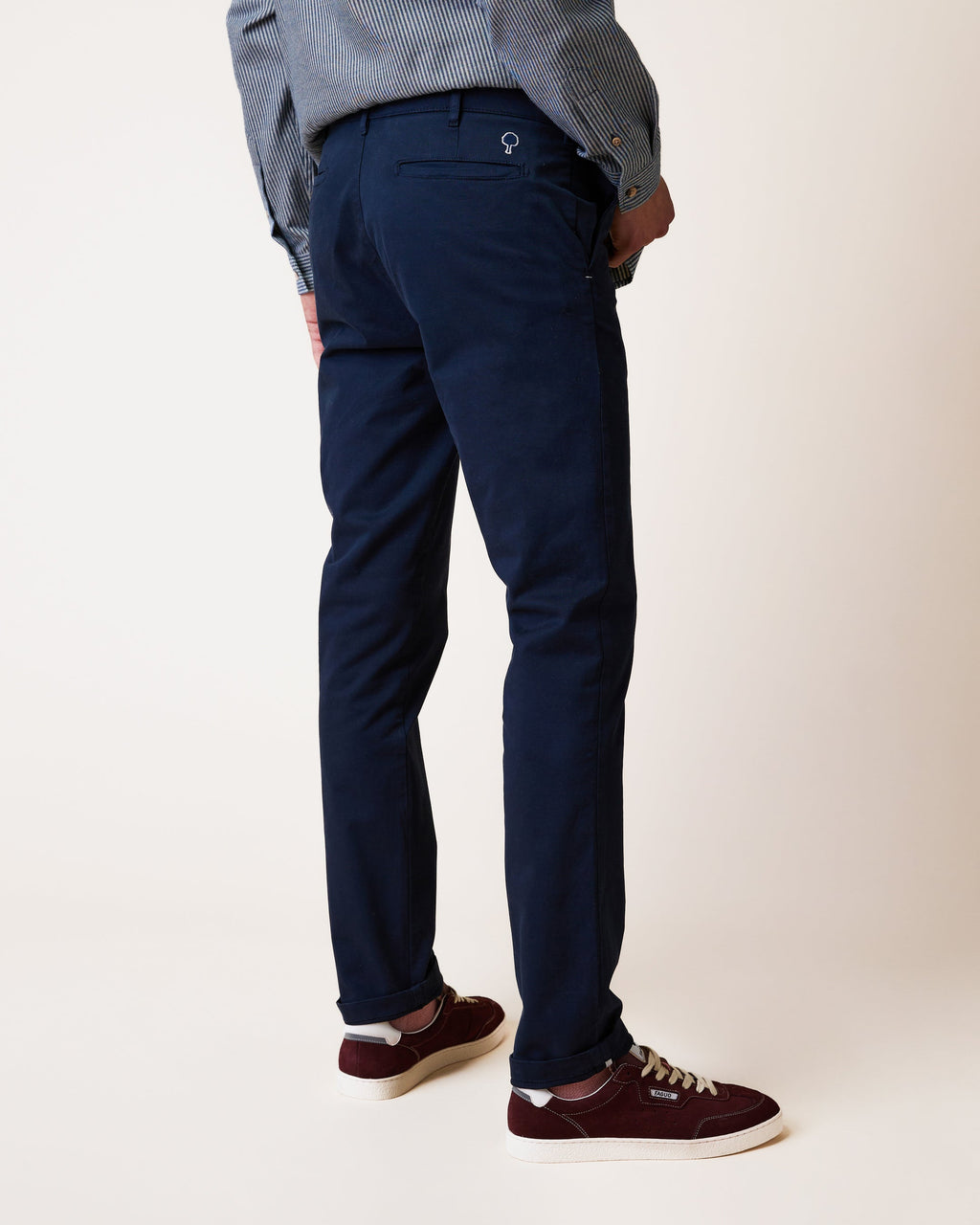 navy-blue-organic-cotton-chino-brix-model-S4
